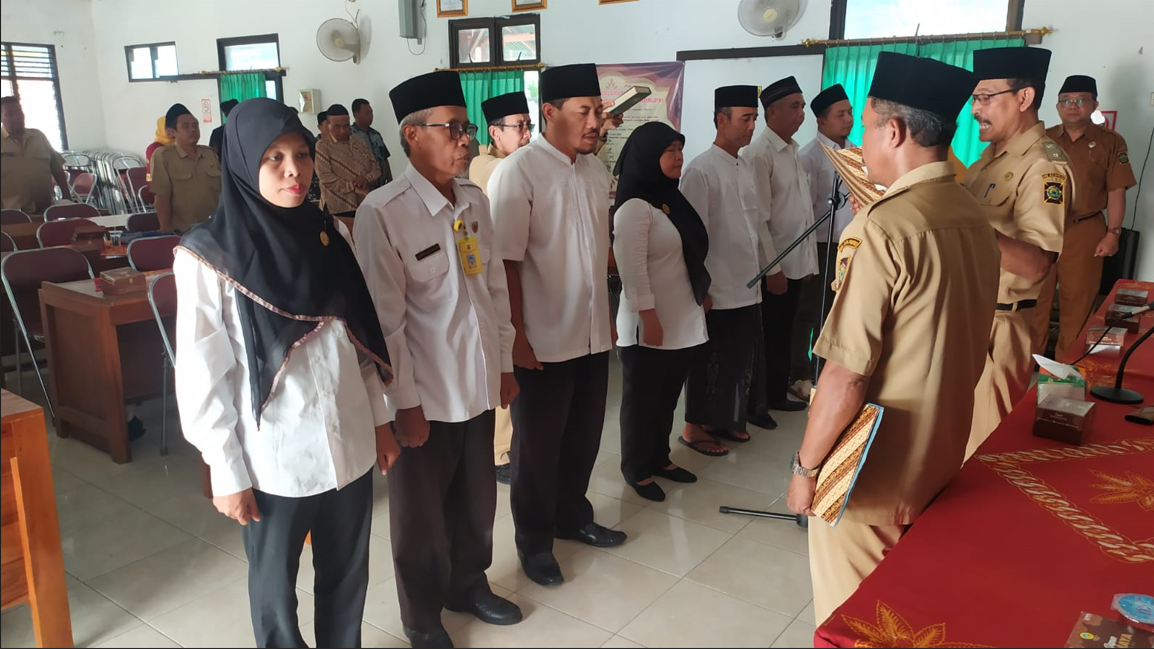 Pengambilan Sumpah/Janji Tim Penjaringan dan Penyaringan Pamong Kalurahan Hargorejo